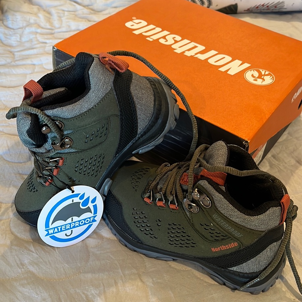 NIB Northside Kid’s Waterproof Hikers, Size 11